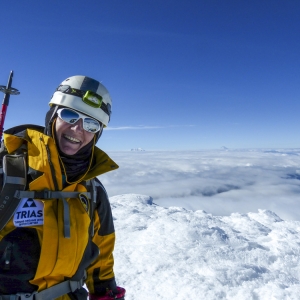 summit CAYAMBE 5795m