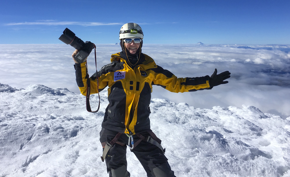 summit CAYAMBE 5795m